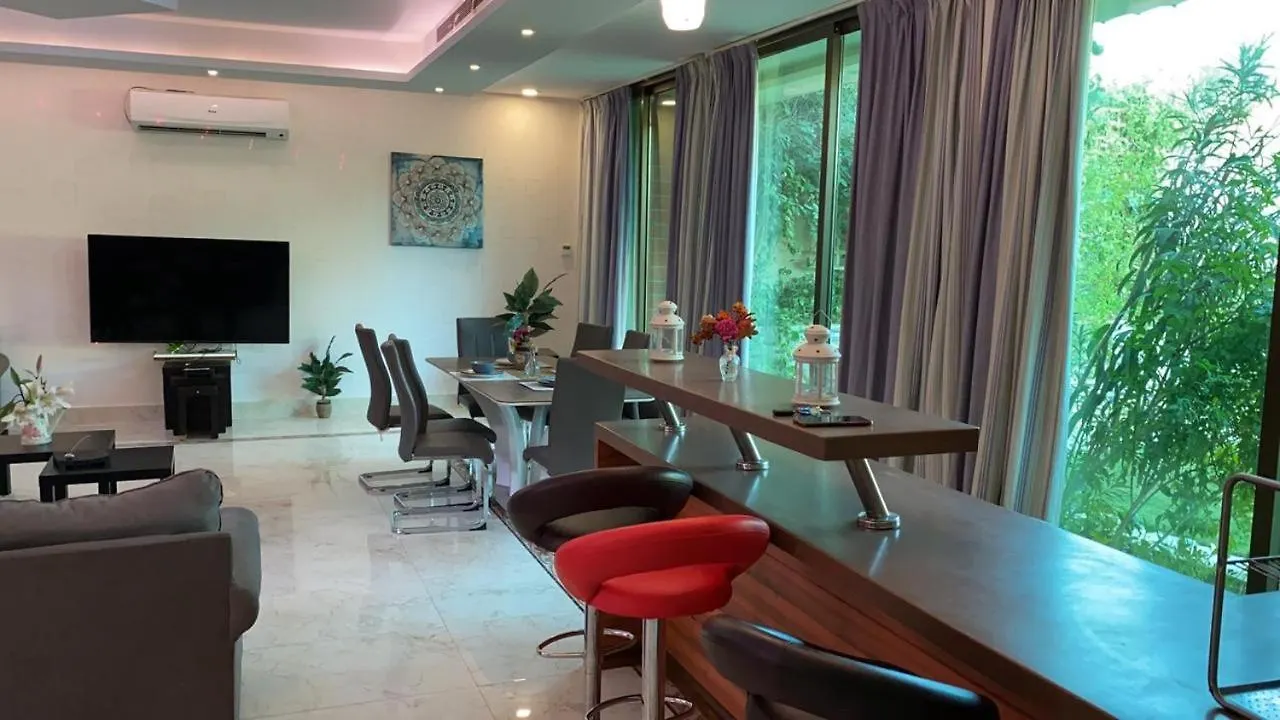 Arezzo Chalets Qusur al Muqbil