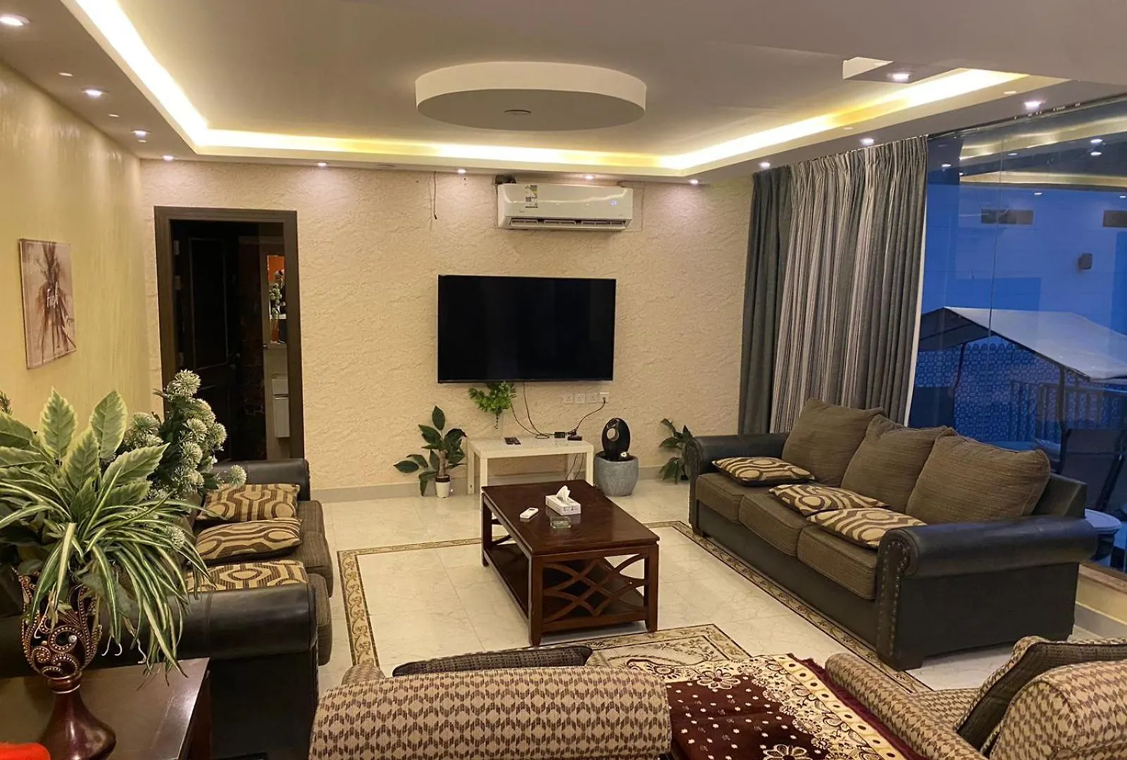 Arezzo Chalets Qusur al Muqbil