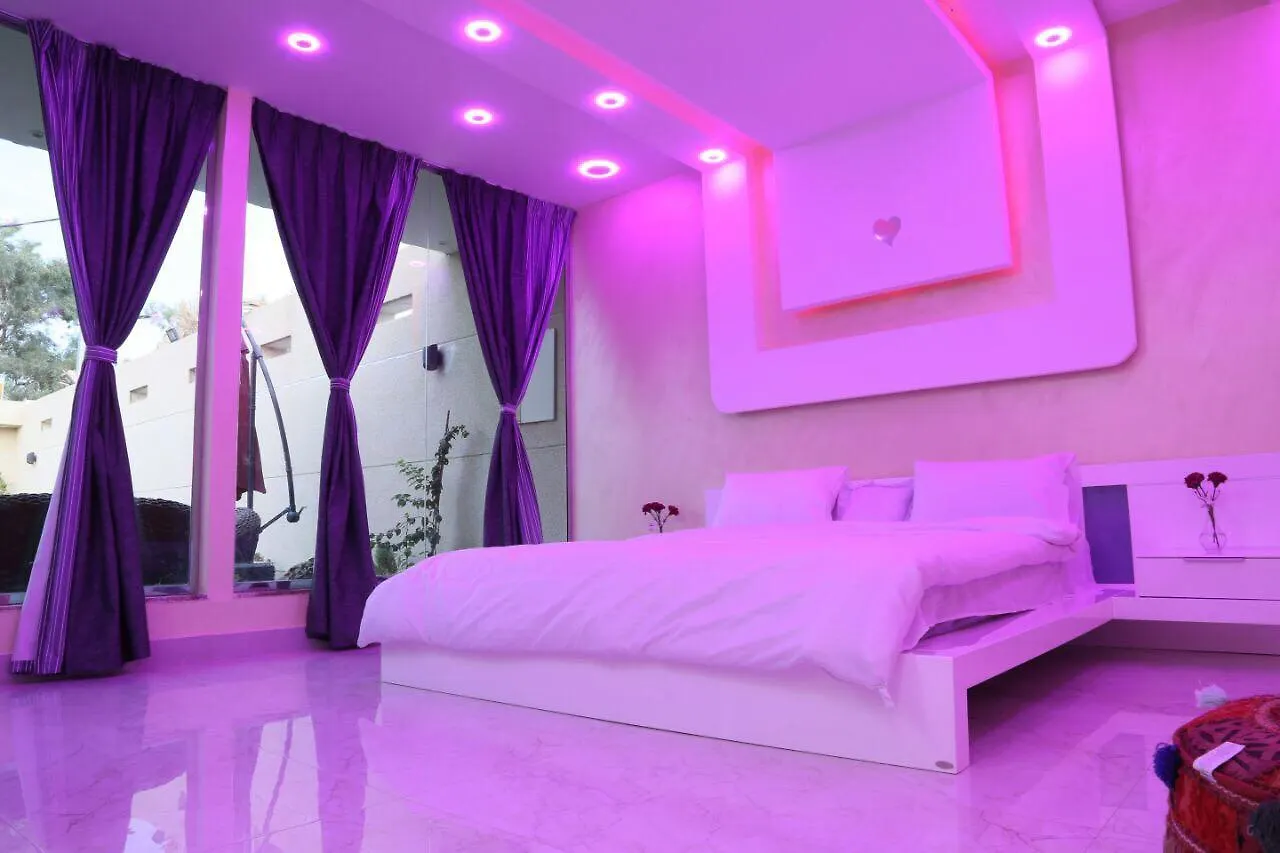 Arezzo Chalets Qusur al Muqbil