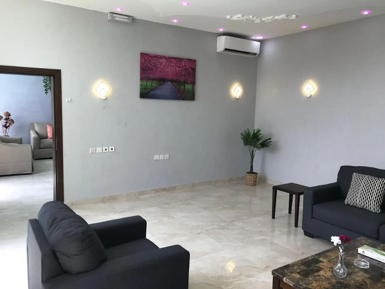 Arezzo Chalets Qusur al Muqbil 0*,